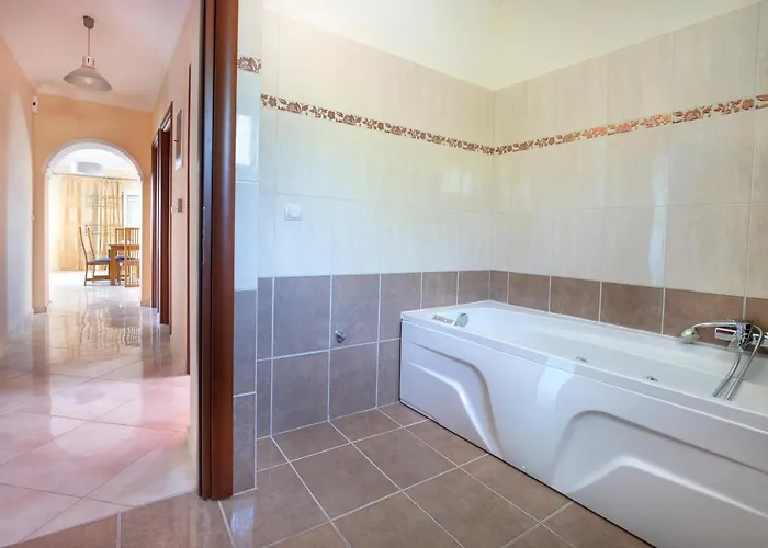 βιλα εμμανουελα Βίλα Σάμη