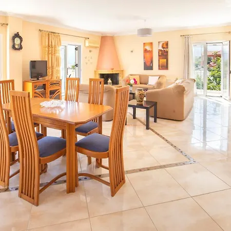 ヴィラ βιλα εμμανουελα *